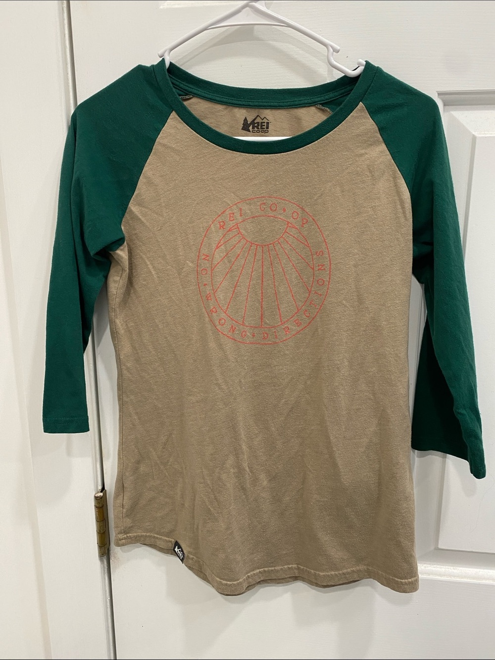 REI Green & Tan Raglan 3/4 Sleeve Tee